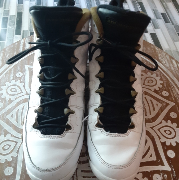 Jordan 9 "Militia Green" - Picture 3 of 4